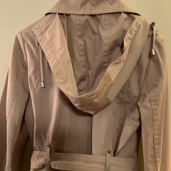 Michael Kors Beigh Trench Coat W/ Detachable Lining & Hood Mid-Length--Size S - Picture 7 of 9